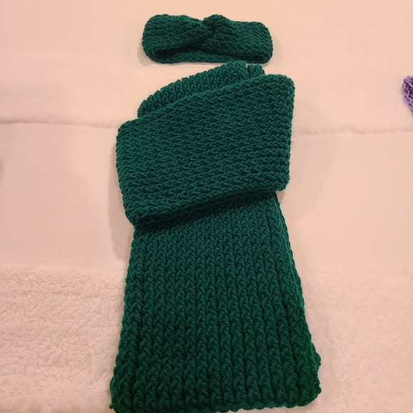 Scarf and headband - Picture 2 of 2